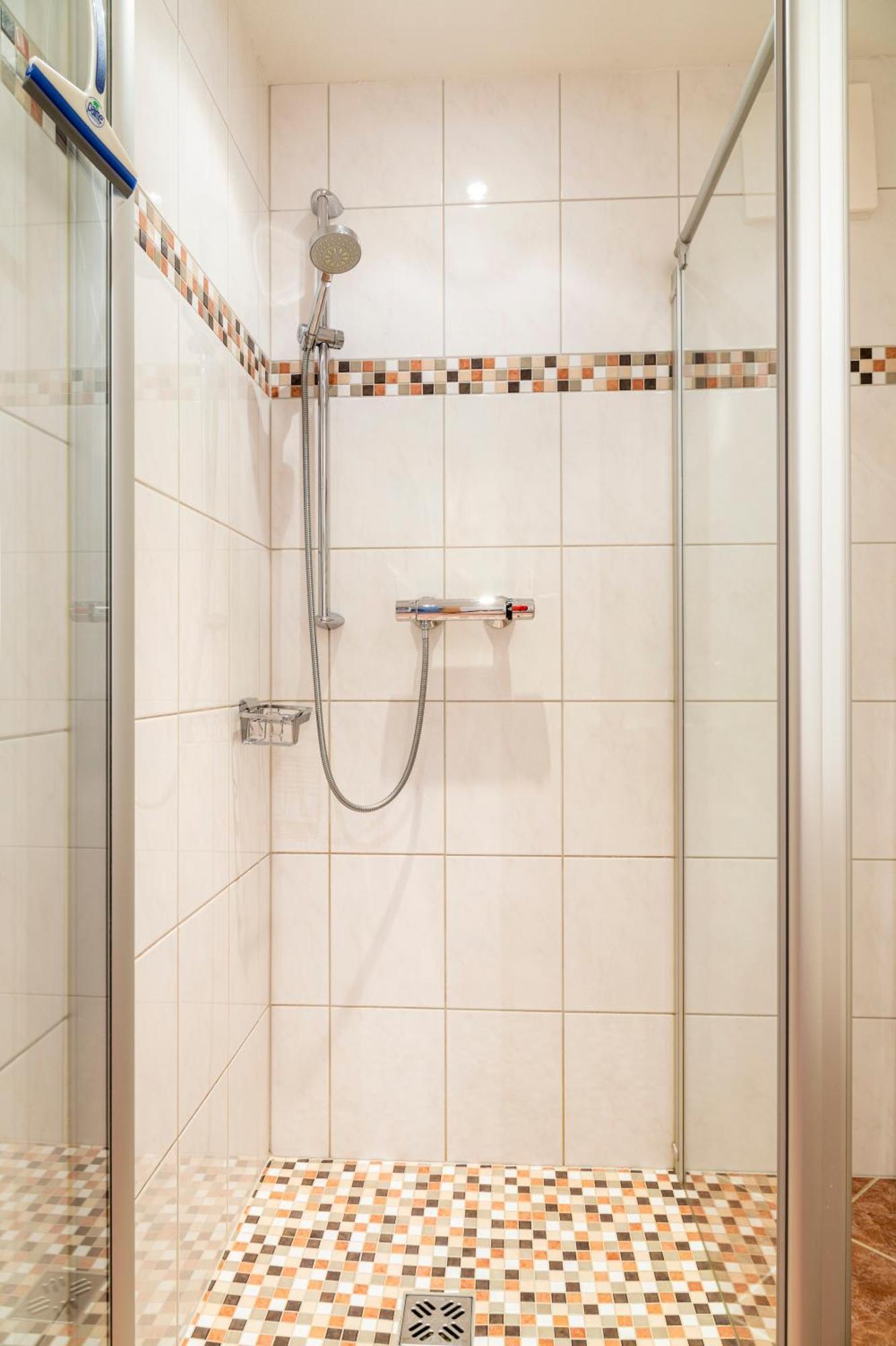 Öko-Appartements Fallhaus Forstau  Zimmer foto